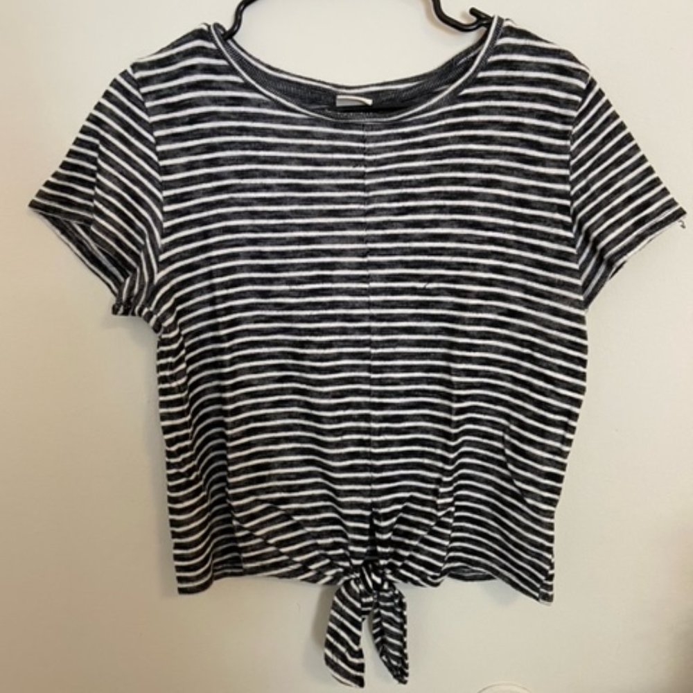 Women's A New Day tie front t-shirt, black and white stripe, size S
